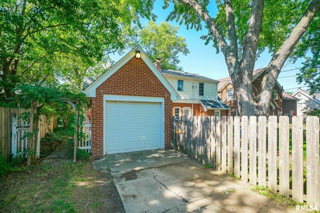 414 W MAYWOOD Avenue, Peoria, IL 61604