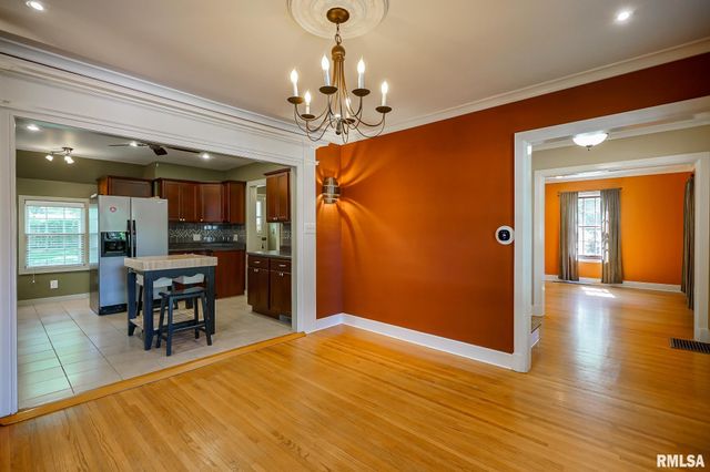 414 W MAYWOOD Avenue, Peoria, IL 61604