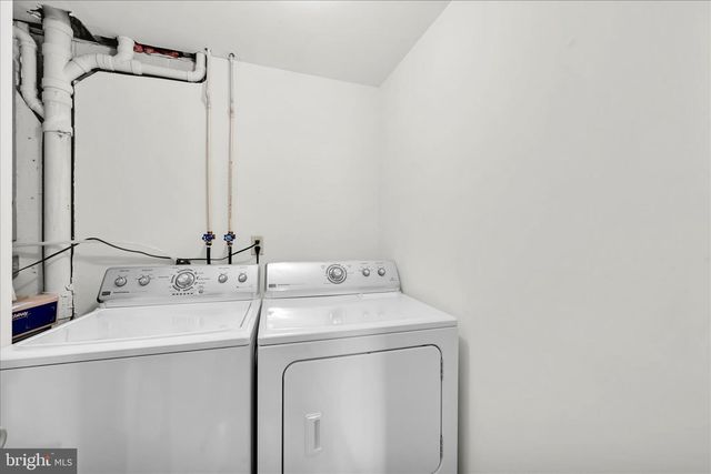 240 BIRCHWOOD LN, Lititz, PA 17543