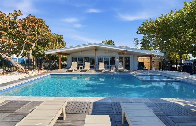 102 TUNA STREET, Anna Maria, FL 34216