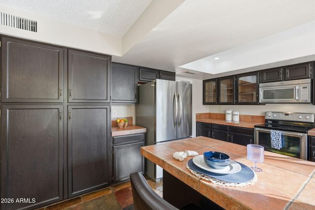 457 E BLUEBELL Lane, Tempe, AZ 85288