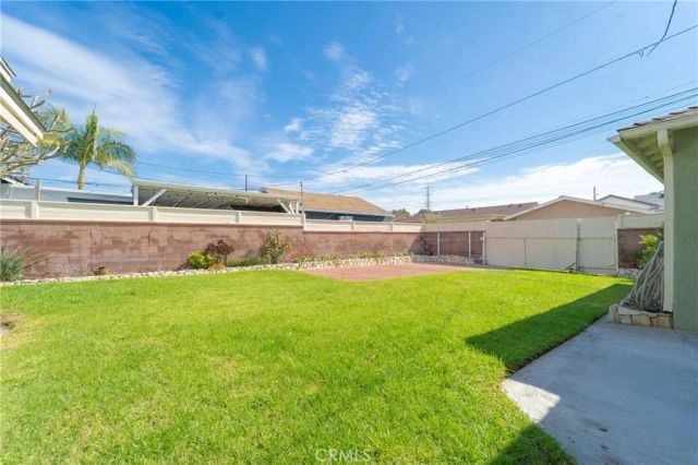 10462 Somerset Boulevard, Bellflower, CA 90706