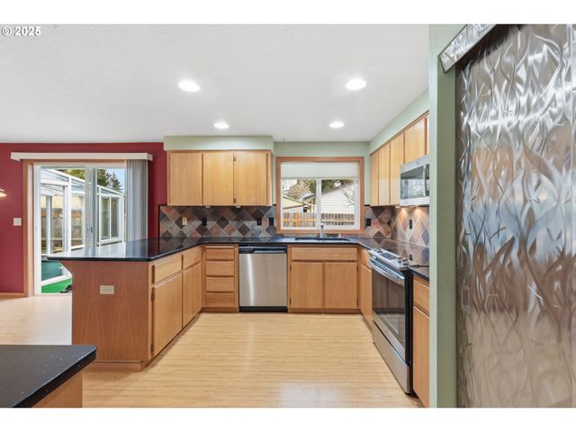 19235 Sw DURELL Ct, Beaverton, OR 97003