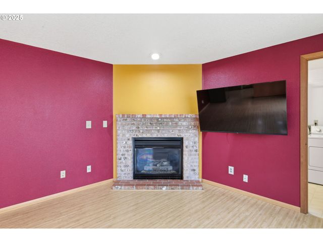 19235 Sw DURELL Ct, Beaverton, OR 97003