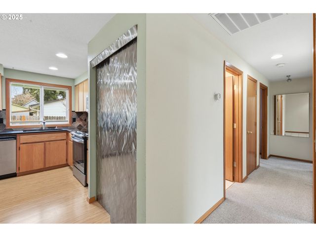 19235 Sw DURELL Ct, Beaverton, OR 97003