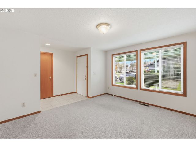 19235 Sw DURELL Ct, Beaverton, OR 97003