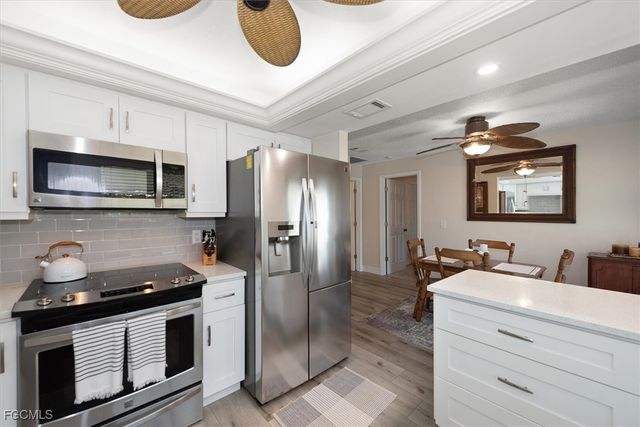 2124 NE 3rd TER, Cape Coral, FL 33909