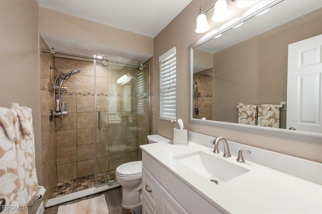 2124 NE 3rd TER, Cape Coral, FL 33909