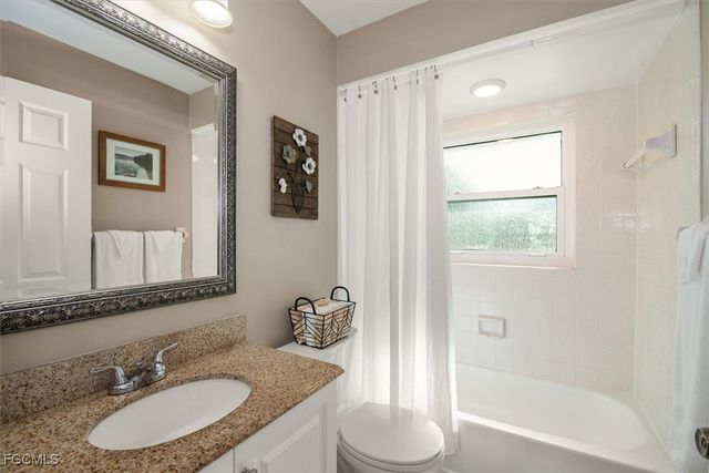 2124 NE 3rd TER, Cape Coral, FL 33909