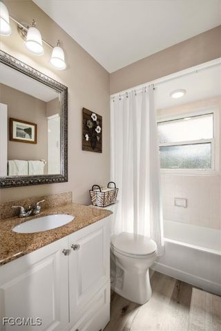 2124 NE 3rd TER, Cape Coral, FL 33909