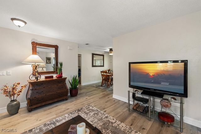 2124 NE 3rd TER, Cape Coral, FL 33909