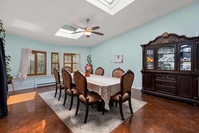 423 Tiffany St, Springfield, MA 01108