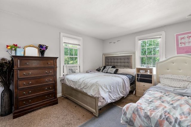 423 Tiffany St, Springfield, MA 01108
