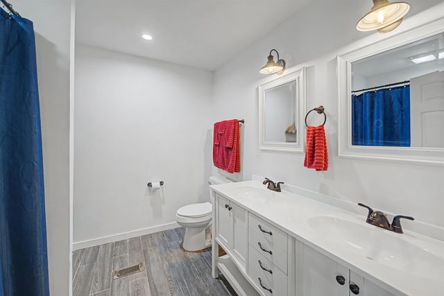 7010 22 HWY, Adamsville, TN 38310