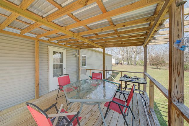 7010 22 HWY, Adamsville, TN 38310