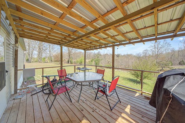 7010 22 HWY, Adamsville, TN 38310