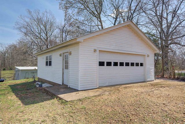 7010 22 HWY, Adamsville, TN 38310