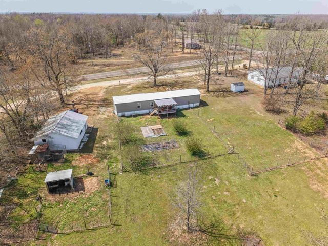 7010 22 HWY, Adamsville, TN 38310