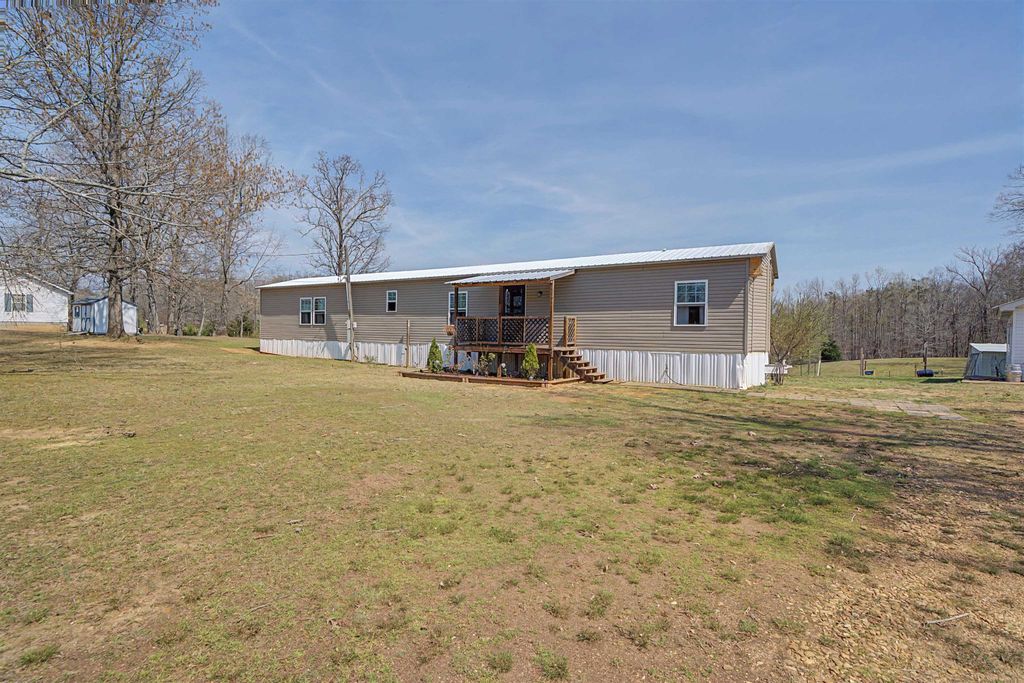 7010 22 HWY, Adamsville, TN 38310