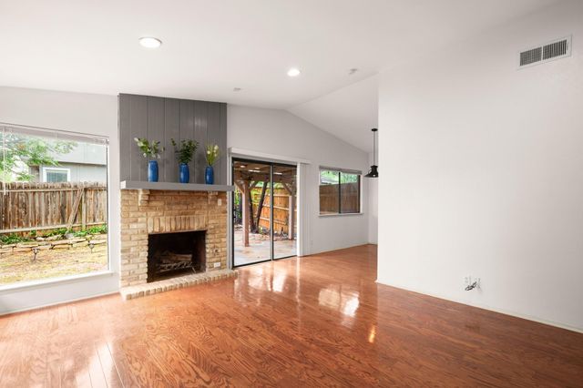 9001 Parkfield DR B, Austin, TX 78758