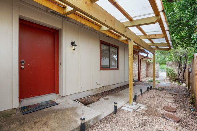 9001 Parkfield DR B, Austin, TX 78758