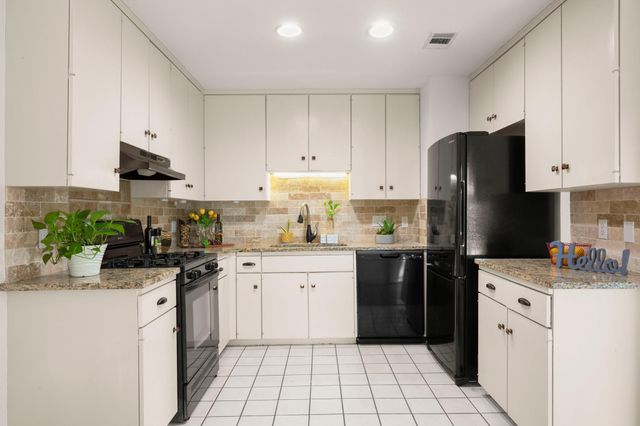 9001 Parkfield DR B, Austin, TX 78758