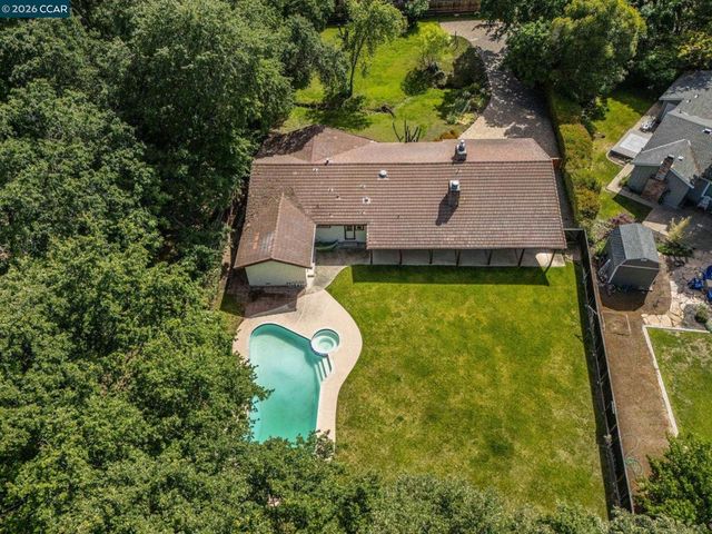 5305 Pine Hollow Rd, Concord, CA 94521