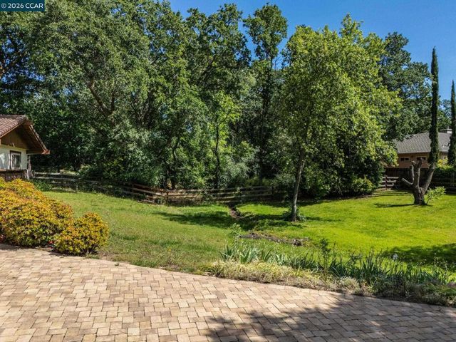 5305 Pine Hollow Rd, Concord, CA 94521