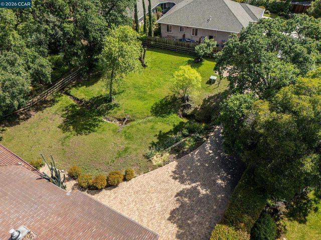 5305 Pine Hollow Rd, Concord, CA 94521