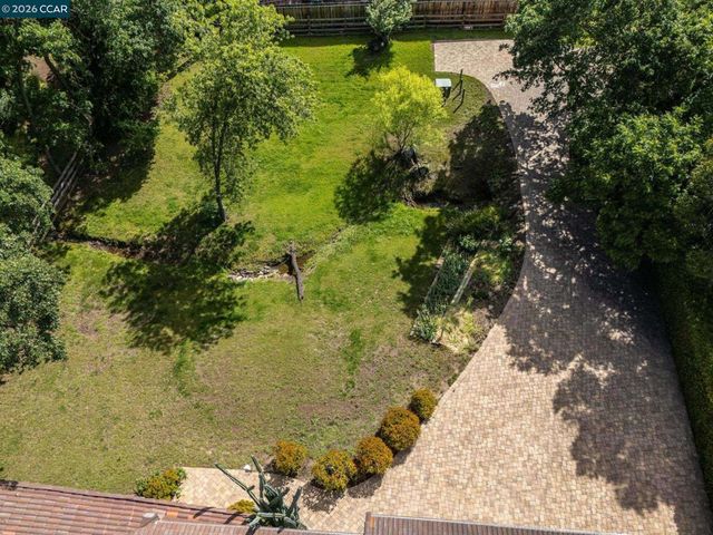 5305 Pine Hollow Rd, Concord, CA 94521