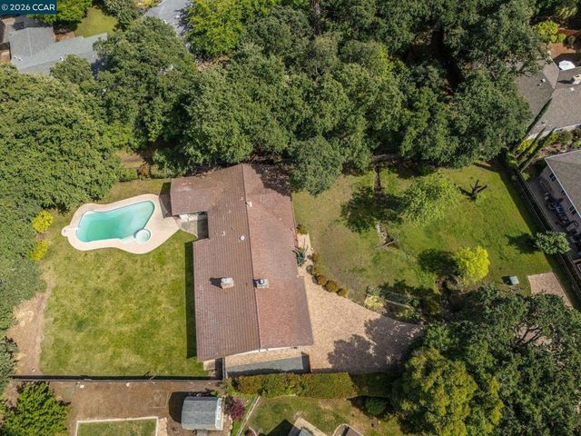 5305 Pine Hollow Rd, Concord, CA 94521