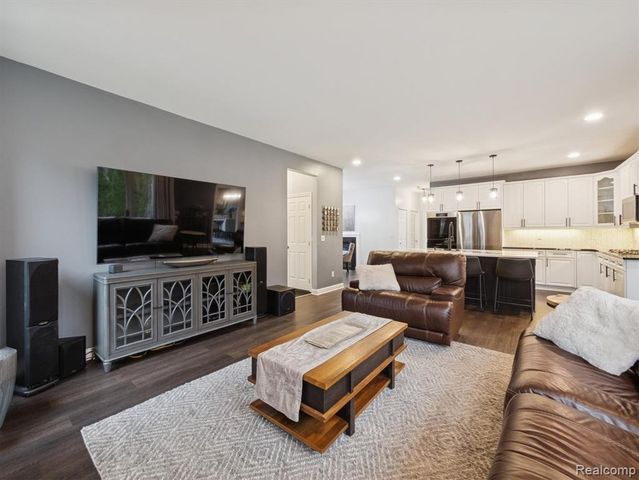 49630 Taft Lane, Canton, MI 48188