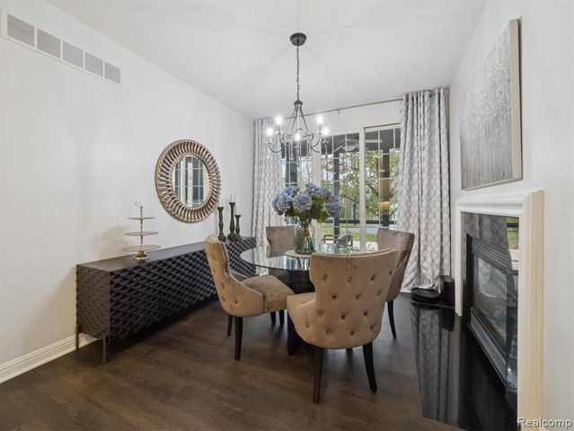 49630 Taft Lane, Canton, MI 48188