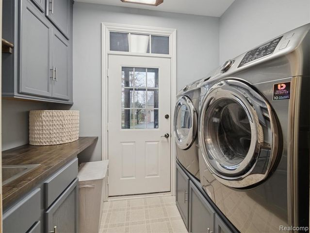 49630 Taft Lane, Canton, MI 48188