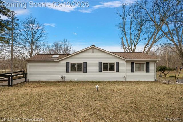 3205 Shimmons Road, Auburn Hills, MI 48326