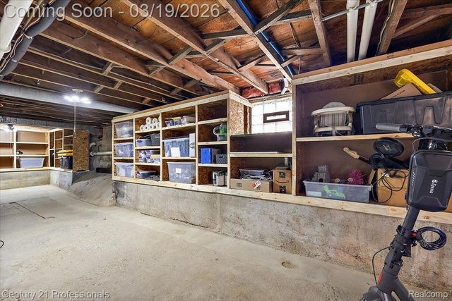 3205 Shimmons Road, Auburn Hills, MI 48326