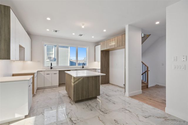 20 W Funston Avenue 211, Spring Valley, NY 10977