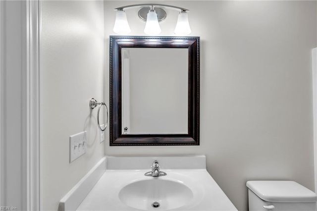 543 Draper DR, Norfolk, VA 23505