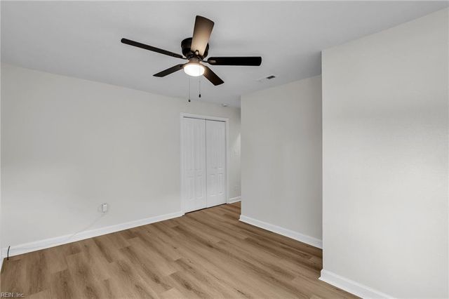 543 Draper DR, Norfolk, VA 23505