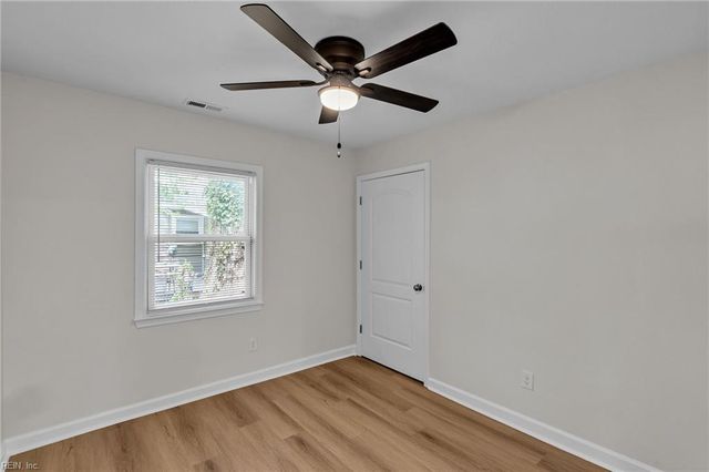 543 Draper DR, Norfolk, VA 23505