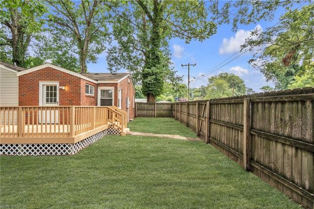 543 Draper DR, Norfolk, VA 23505