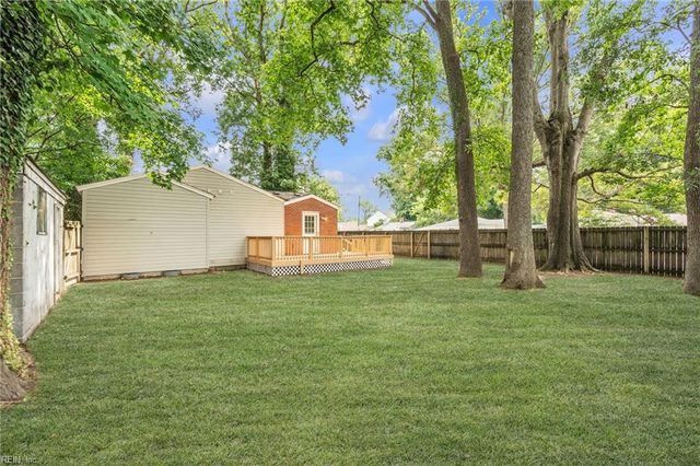 543 Draper DR, Norfolk, VA 23505