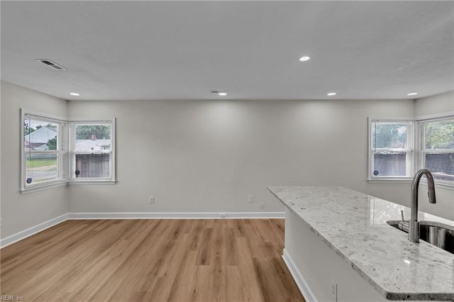 543 Draper DR, Norfolk, VA 23505