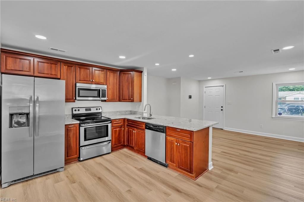 543 Draper DR, Norfolk, VA 23505