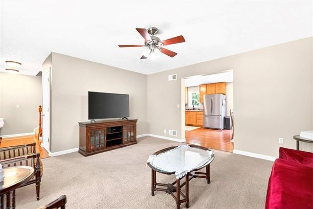429 Braden School Rd, Chippewa Twp, PA 15010