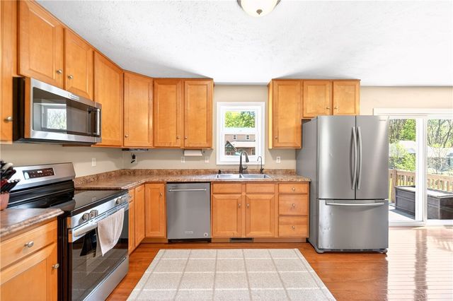 429 Braden School Rd, Chippewa Twp, PA 15010