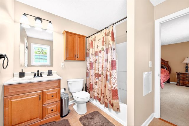 429 Braden School Rd, Chippewa Twp, PA 15010