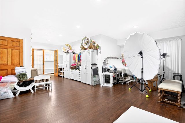 429 Braden School Rd, Chippewa Twp, PA 15010