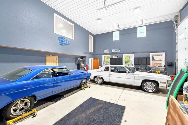 429 Braden School Rd, Chippewa Twp, PA 15010