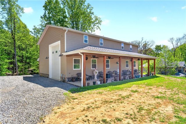 429 Braden School Rd, Chippewa Twp, PA 15010